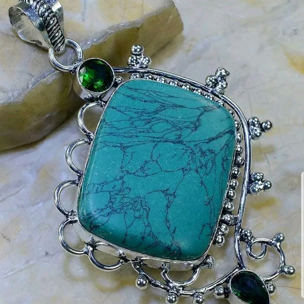 HANDCRAFTED HUGE TURQUOISE+GREEN QUARTZ PENDANT